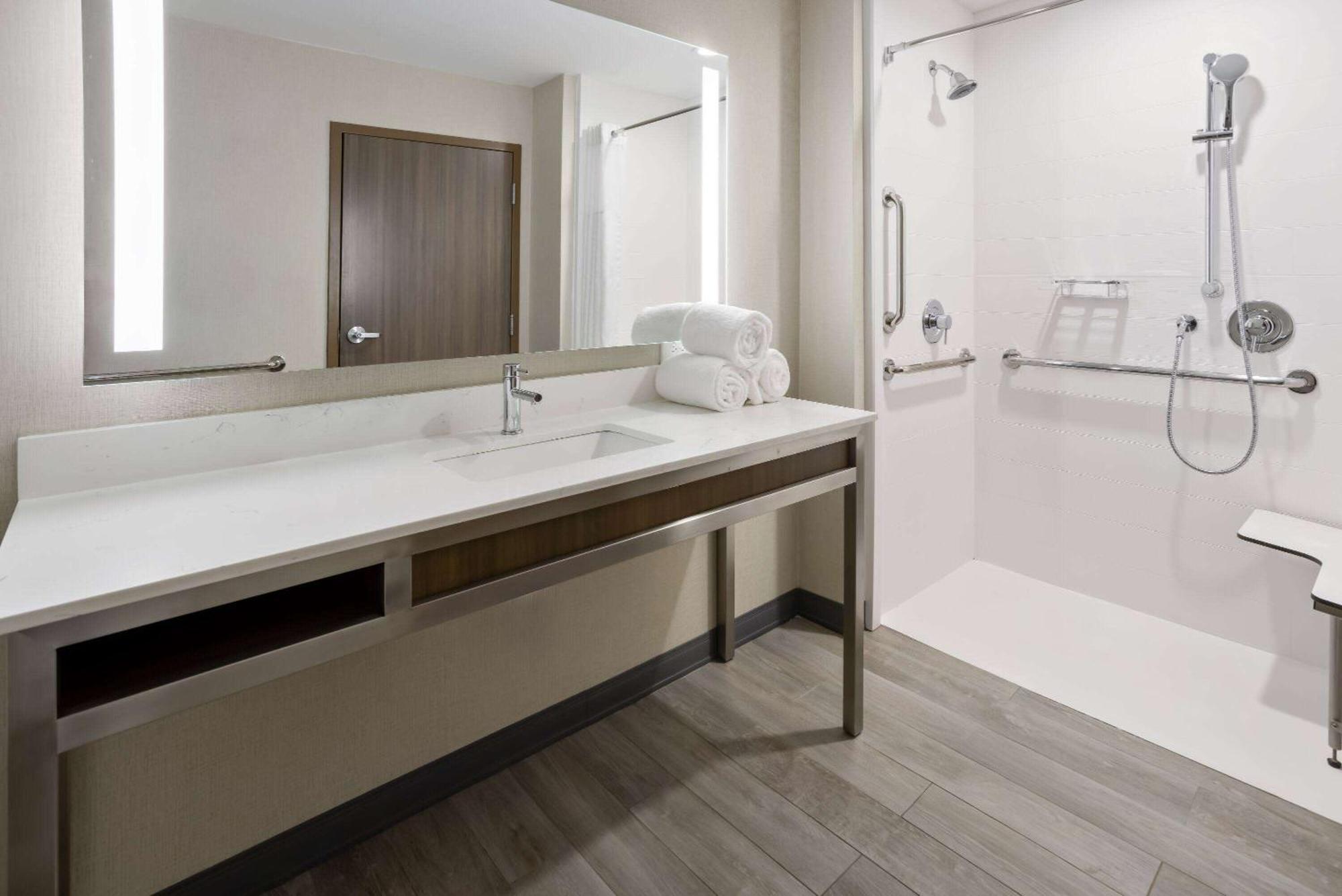 Hotel La Quinta & By Wyndham