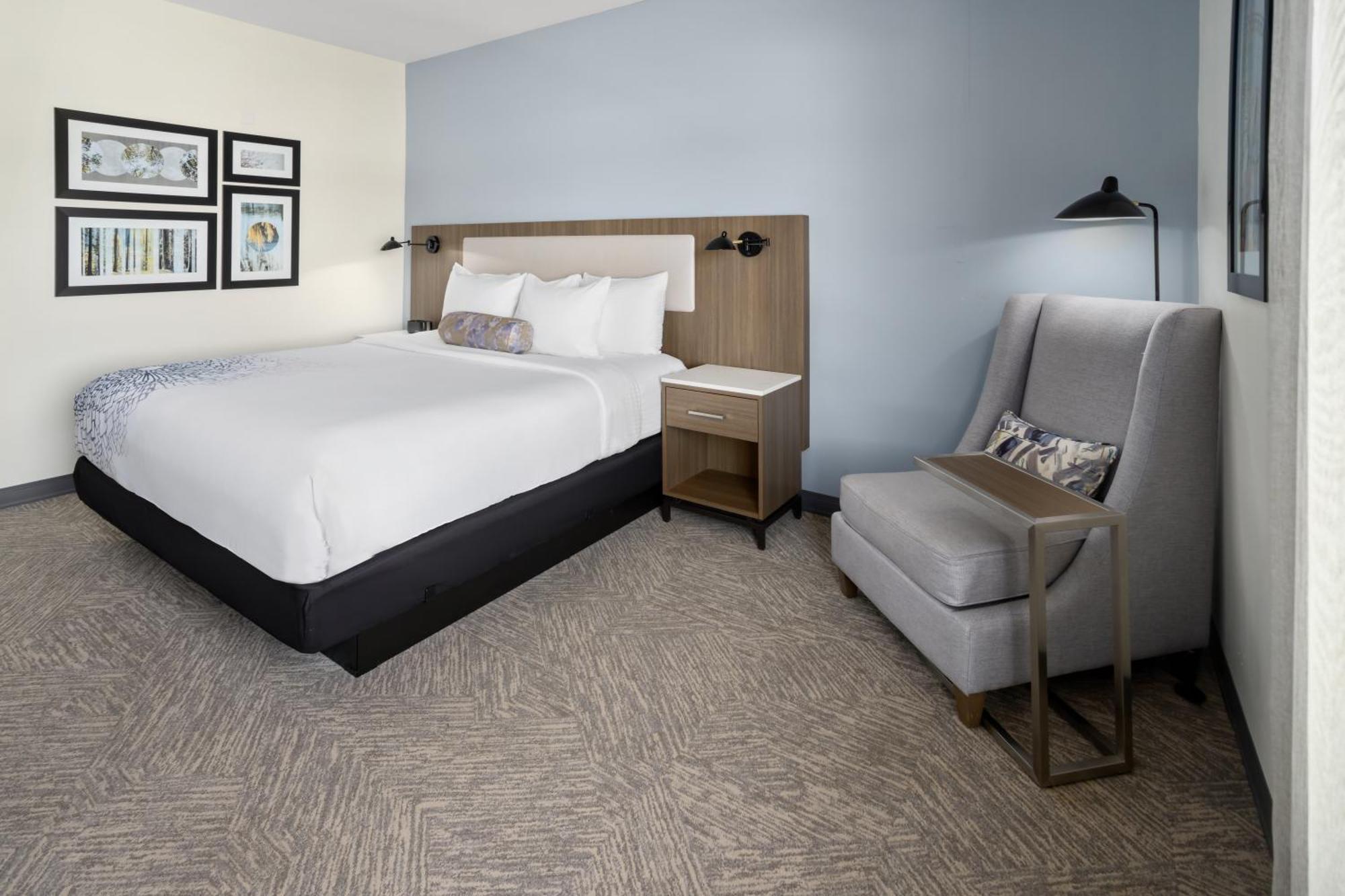 Hotel La Quinta & By Wyndham 2*